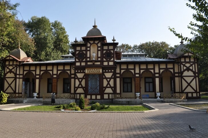 Цандеровский институт механотерапии.