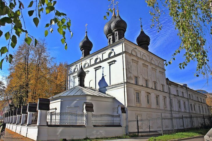 Казанская церковь.