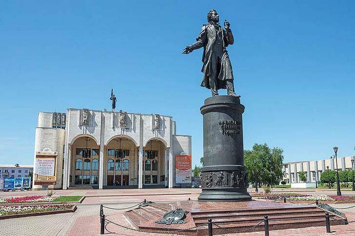 Драматический театр имени А. С. Пушкина.