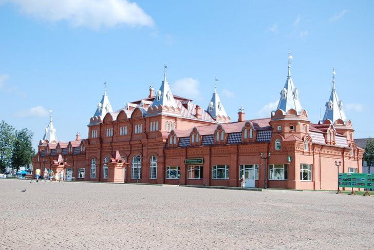 «Торговые ряды» на Красногорской площади.
