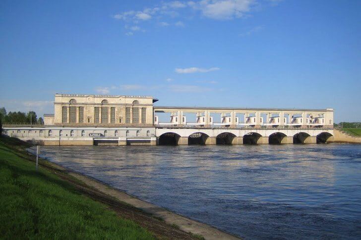 Угличская ГЭС.