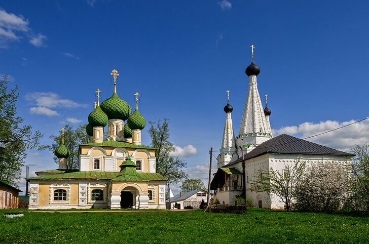Алексеевский монастырь.