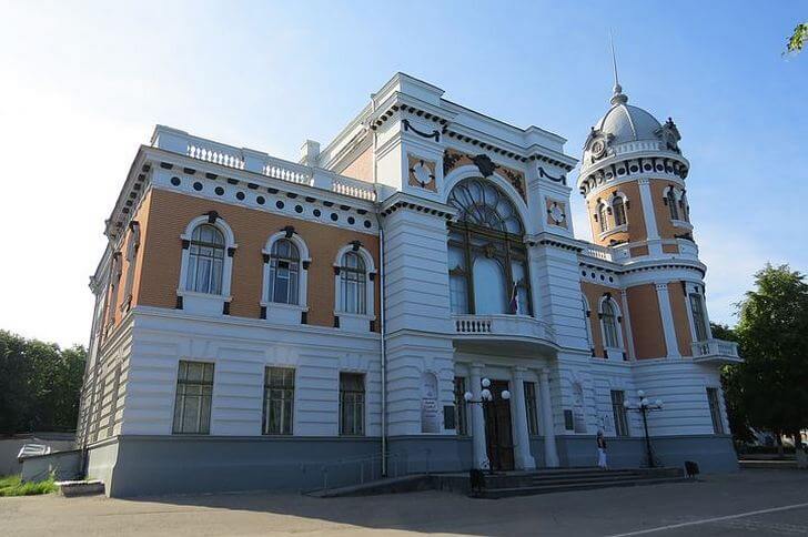 Дом-памятник И. А. Гончарову.