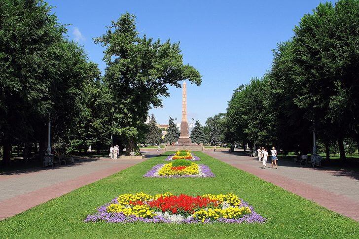Площадь Павших борцов.