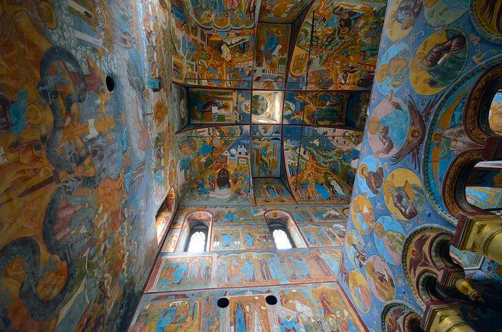 Церковь Спаса на Сенях.