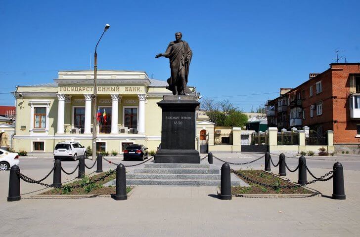 Памятник Александру I.