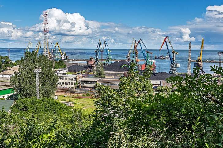 Таганрогский морской торговый порт.