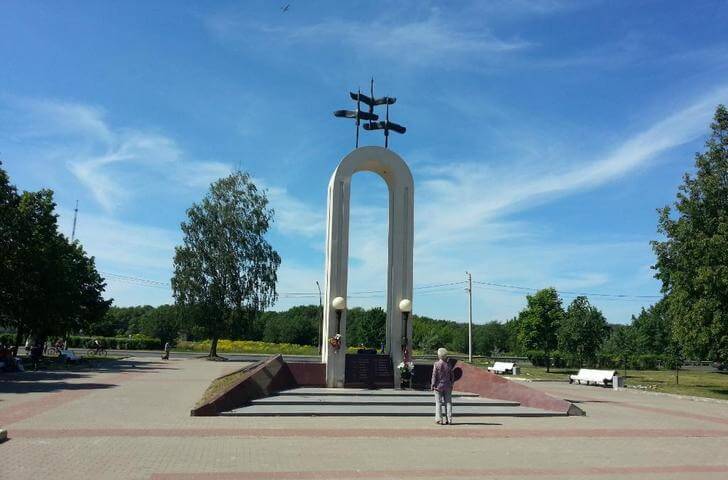 Памятник «Журавли».