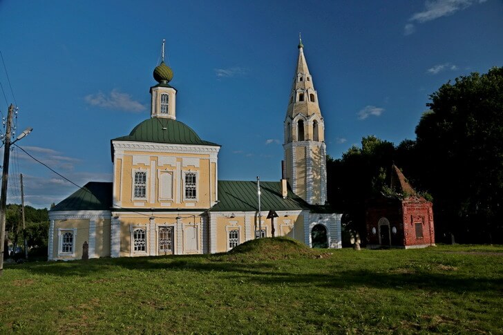 Троицкая церковь.