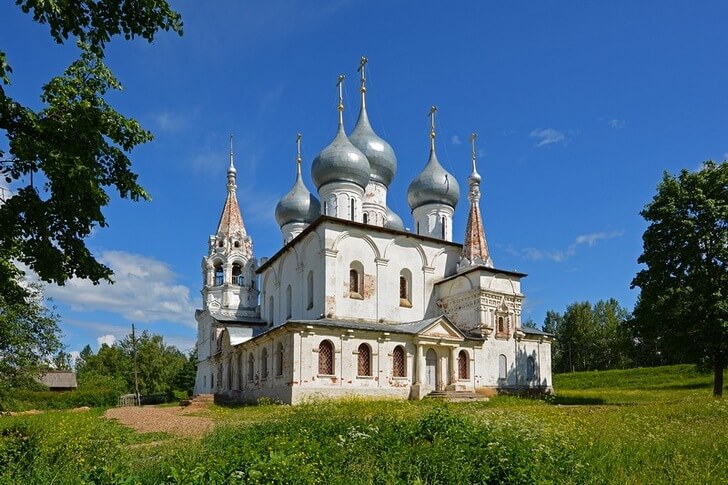 Крестовоздвиженский собор «что в валах».