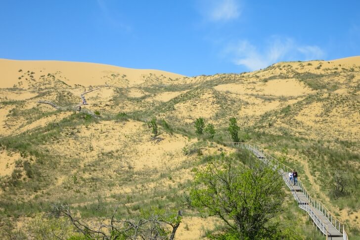 Бархан Сарыкум.