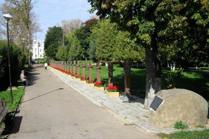 Аллея Героев.