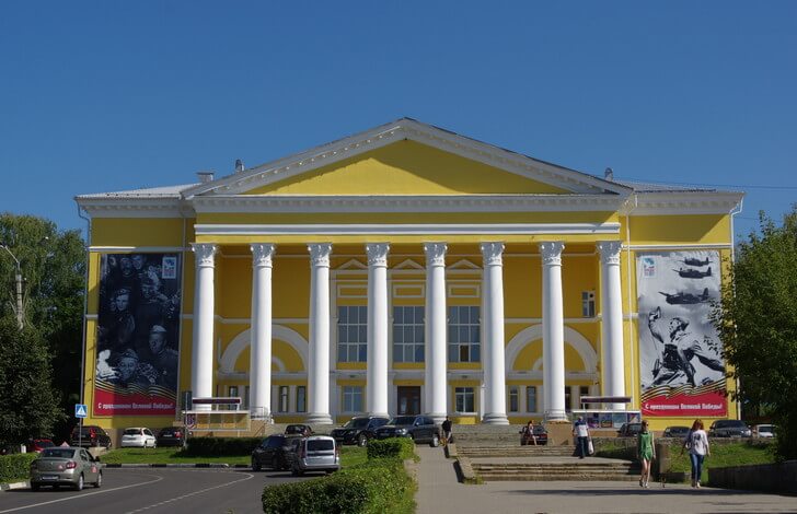 Театр «Большое гнездо».