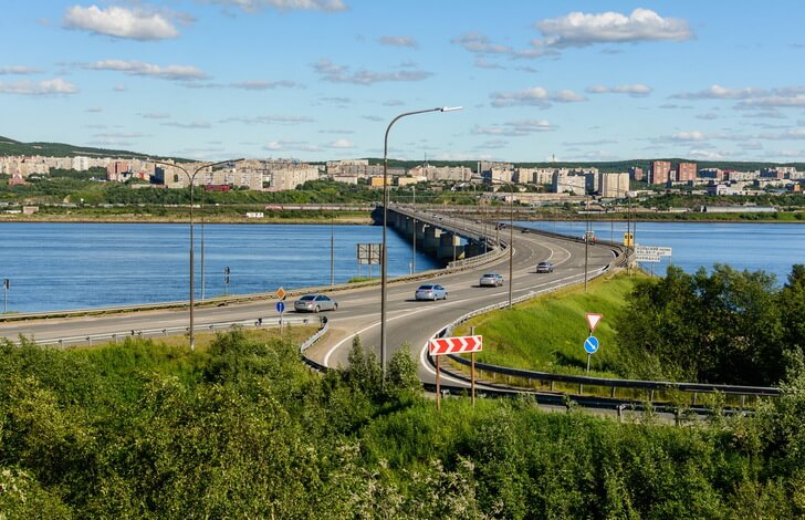 Мост через Кольский залив.