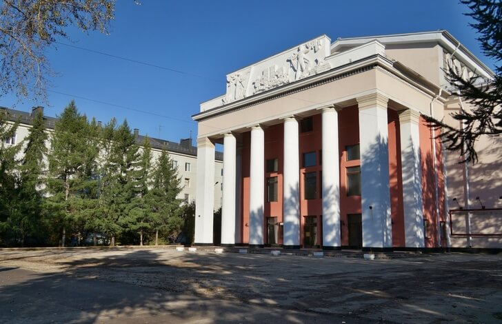 Мурманский областной драматический театр.