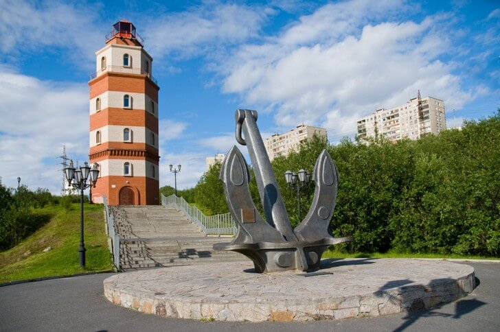 «Морякам, погибшим в мирное время».