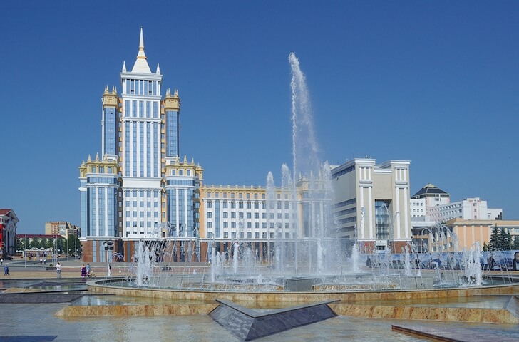 Площадь Тысячелетия.