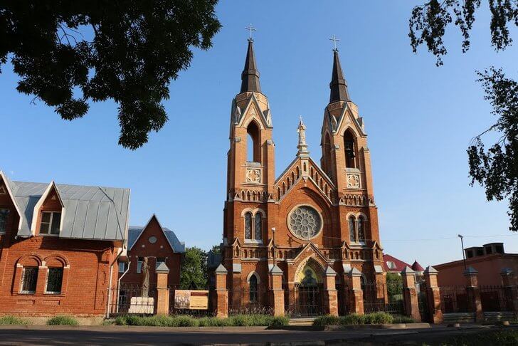 Церковь Воздвижения Святого Креста.