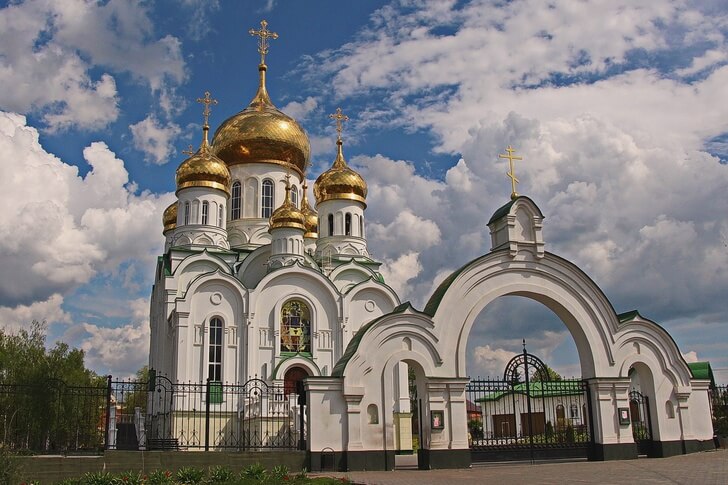 Свято-Троицкий храм.