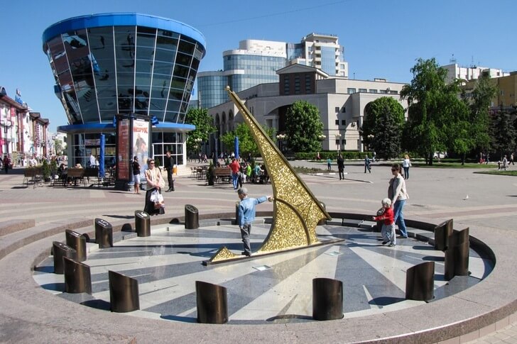 Солнечные часы.