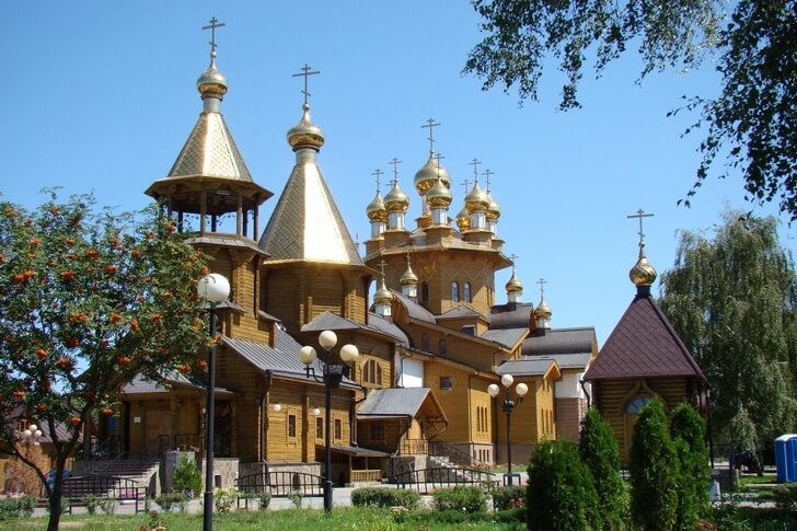 Храм Веры, Надежды, Любови и матери их Софии.