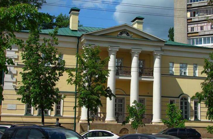Липецкий областной художественный музей.