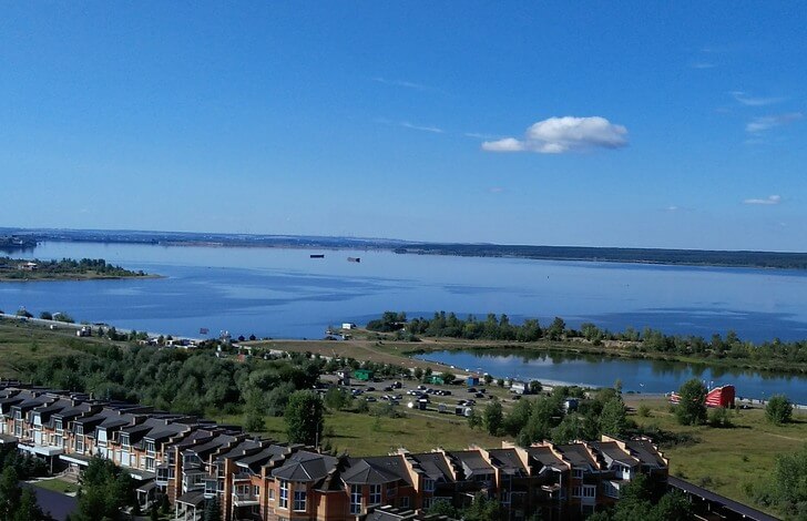 Река Кама и Нижнекамское водохранилище.