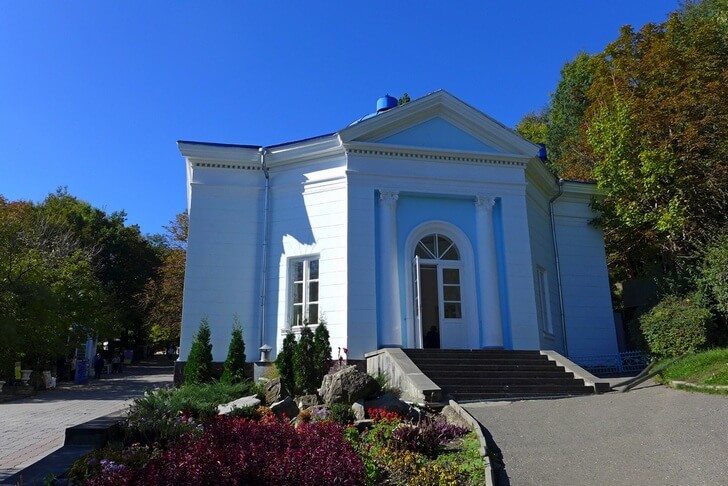 Славяновский источник.