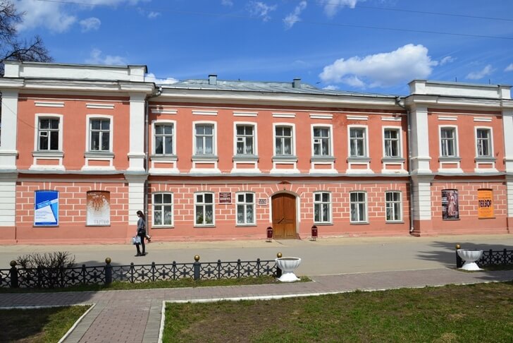 Драматический театр «Бенефис».